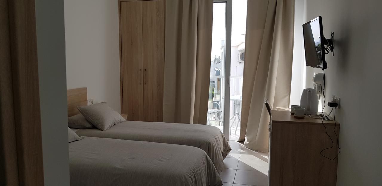 Myriama Apartments 아이아 나파 외부 사진