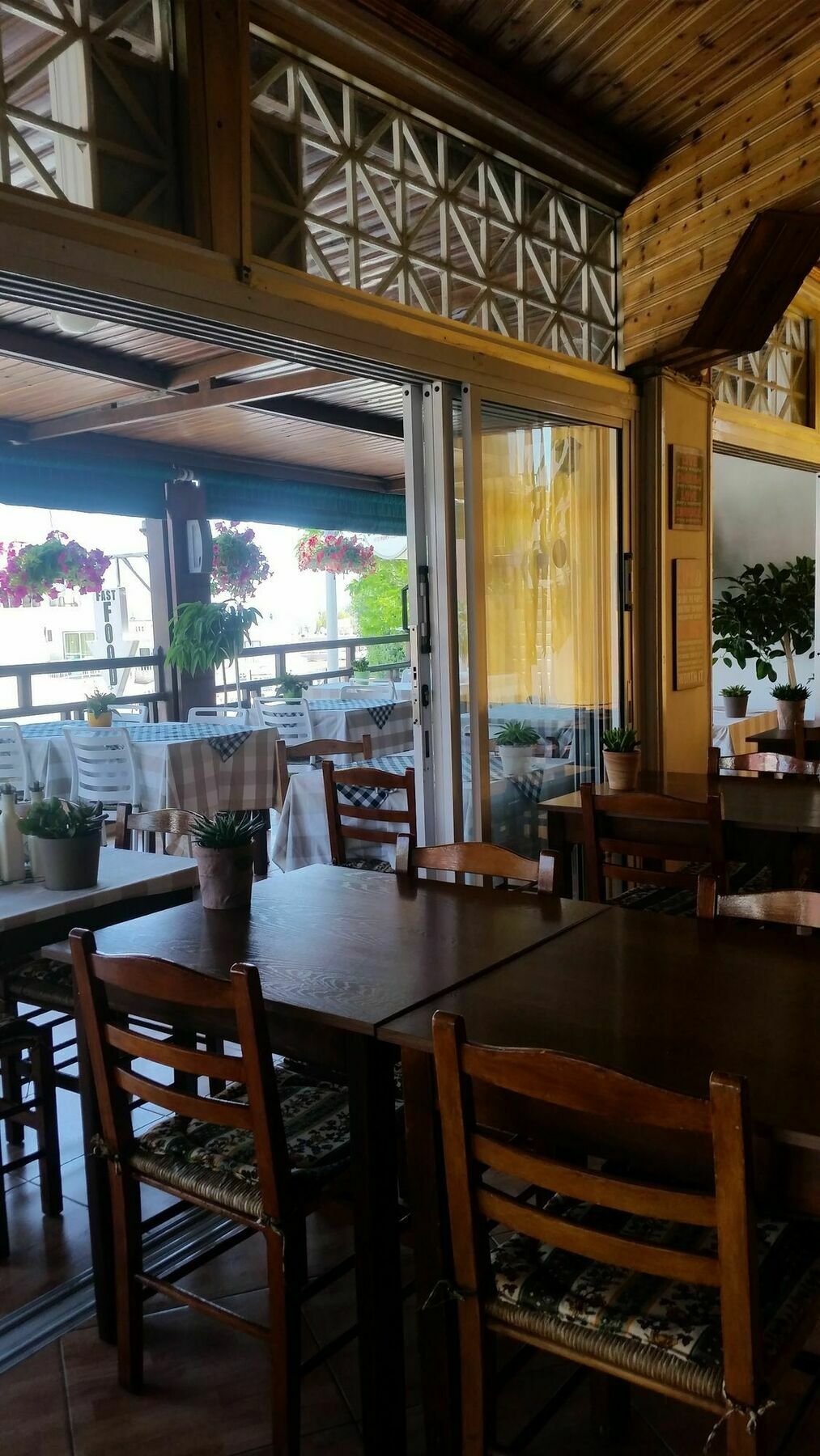 Myriama Apartments 아이아 나파 외부 사진
